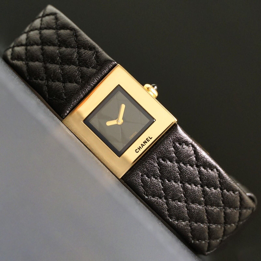Stunning Chanel Matelasse 18K Yellow Gold Lady's Watch Quilted Leather Box