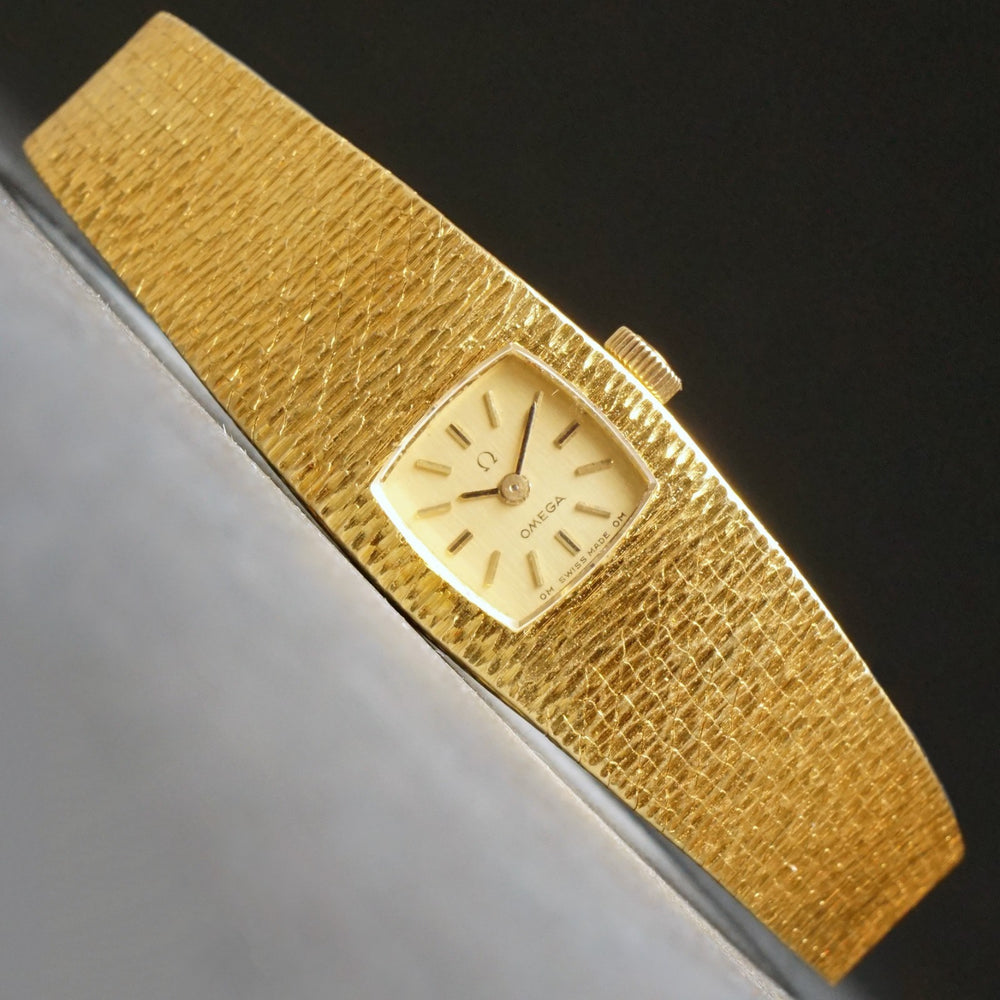 Stunning 1967 Omega Solid 18K Gold Lady's Bracelet Watch MINT w/Original Box