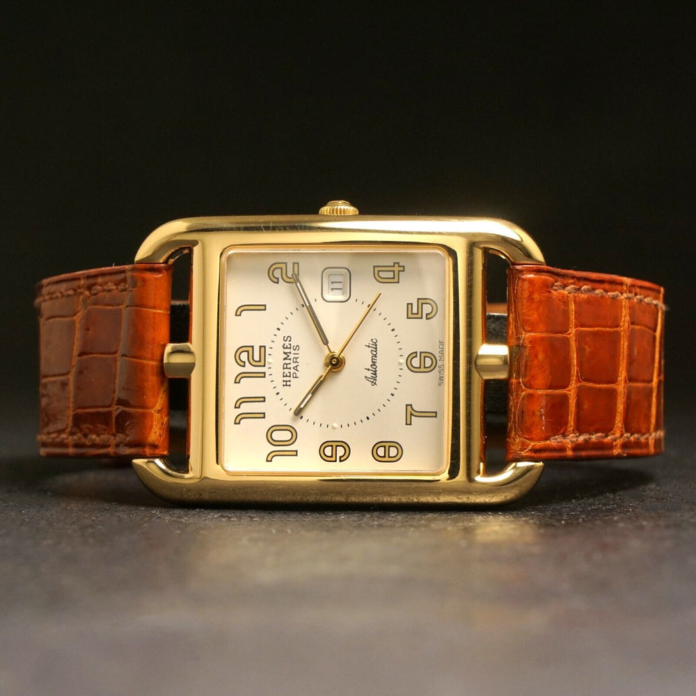 Stunning Hermes Cape Cod 18K Yellow Gold Mid Size Automatic 29mm Box & Papers, Olde Towne Jewelers, Santa Rosa CA.