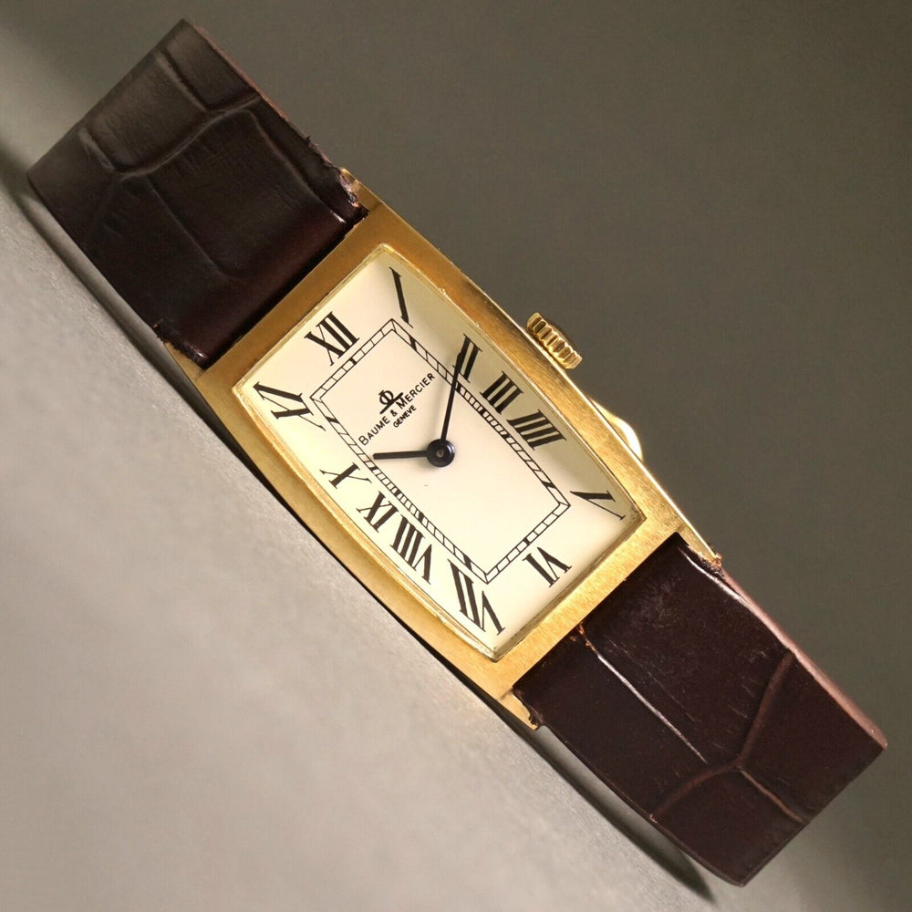 Stunning Baume & Mercier Solid 14K Yellow Gold Mid Size Man's Watch, XLNT