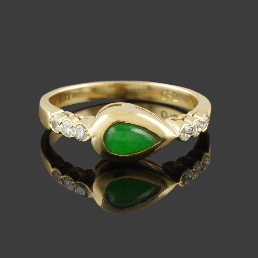 Vintage Solid 18K Yellow Gold, Pear Green Jade Cabochon & Diamond Estate Ring, Olde Towne Jewelers, Santa Rosa CA.