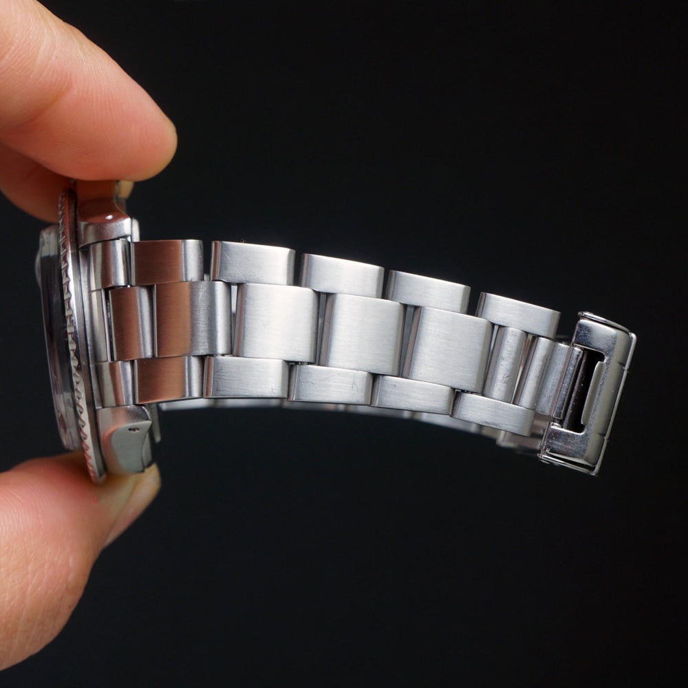 Stunning 1978 Rolex 1680 Submariner Stainless Steel 40mm Dive Watch Runs Great, Olde Towne Jewelers, Santa Rosa CA.