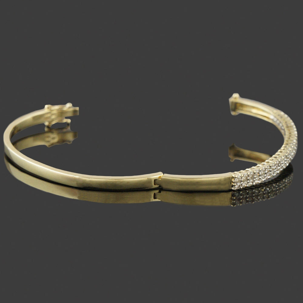 Solid 14K Yellow Gold 1.30 CTW Pavé Diamond Hinged Bangle Bracelet, Olde Towne Jewelers, Santa Rosa CA.