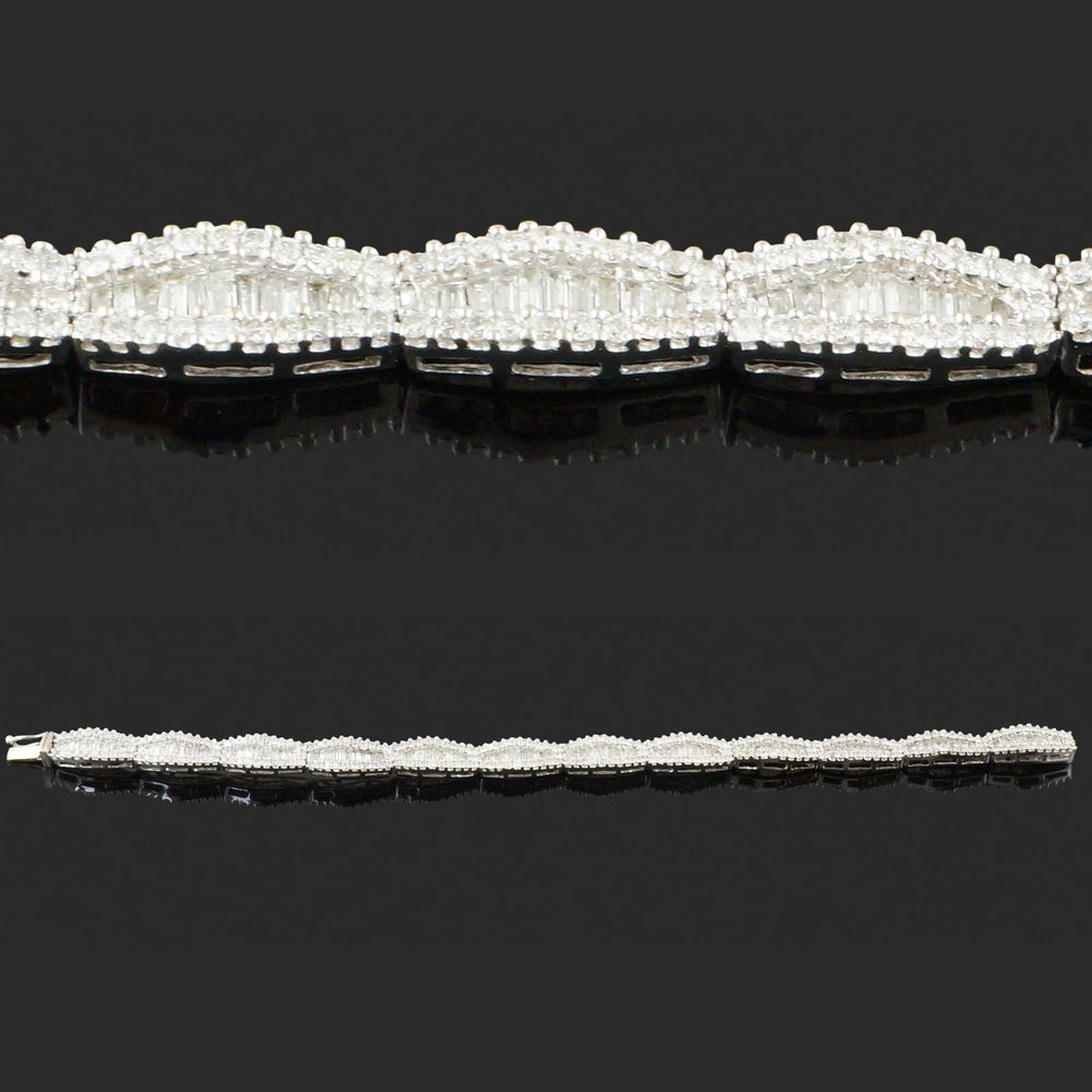 Elegant Solid 18K Gold & 6.12 CTW Baguette & RBC Diamond Link 6" Estate Bracelet, Olde Towne Jewelers, Santa Rosa CA.