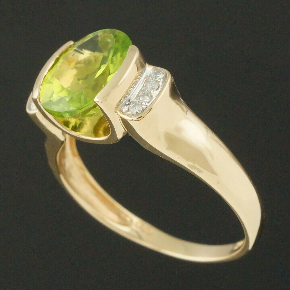 Solid 14K Yellow Gold, 3.0 Ct Oval Peridot & Diamond Accent Estate Ring, Olde Towne Jewelers, Santa Rosa CA.