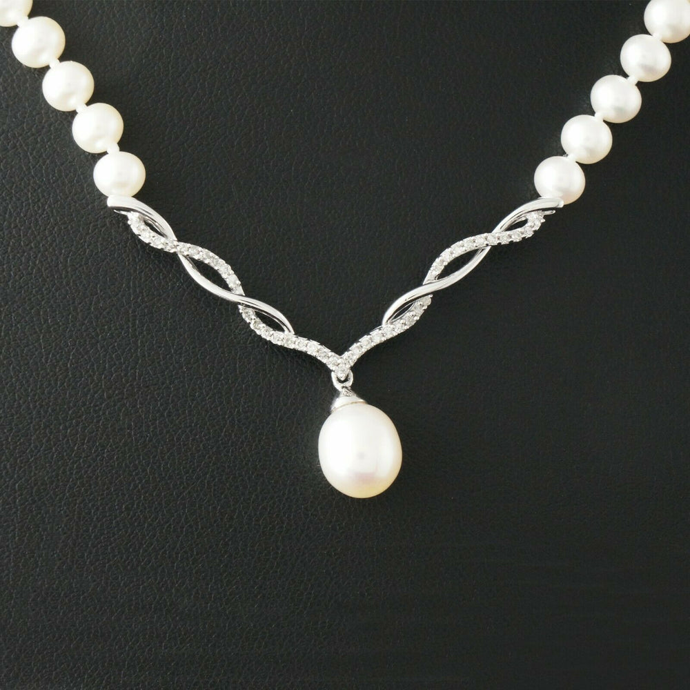 Vintage Solid 10K White Gold, Diamond & Fresh Water Pearl Estate 17" Necklace, Olde Towne Jewelers, Santa Rosa CA.